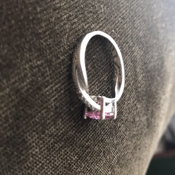 Pink ring - Picture 2 of 2
